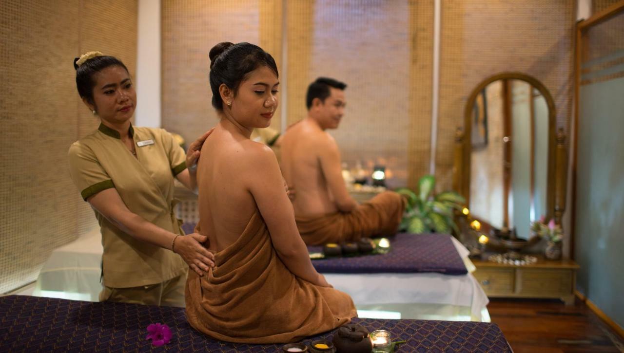 Отель Somadevi Angkor Premium Сиемрип Экстерьер фото